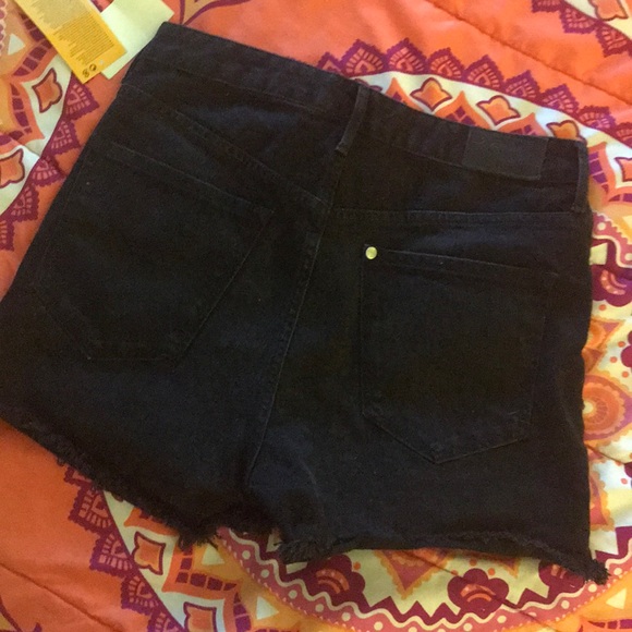 Women’s H&M shorts - Picture 3 of 6